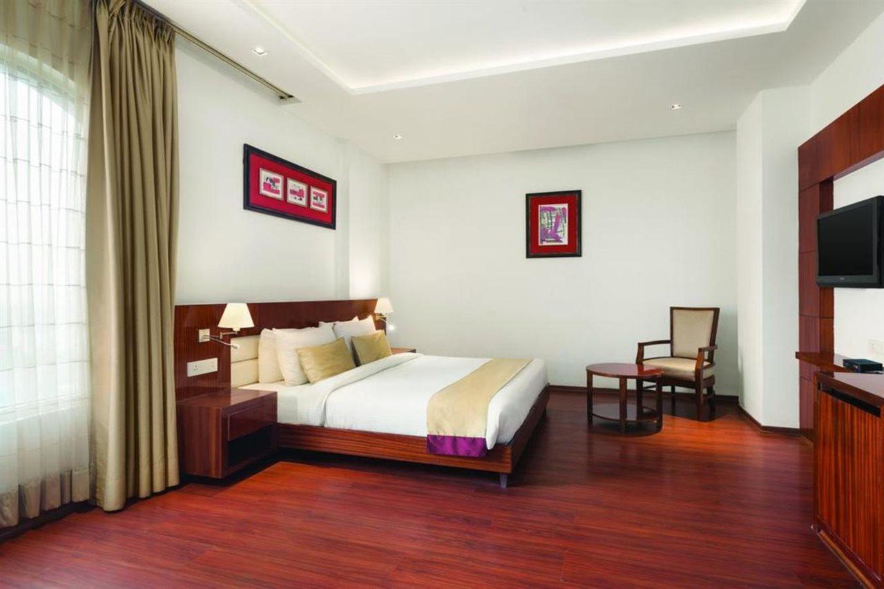 Days Hotel By Wyndham Pānīpat מראה חיצוני תמונה
